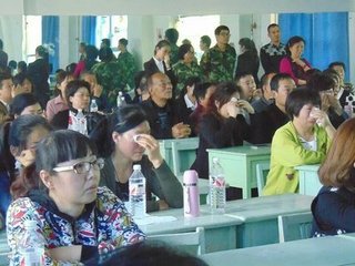 铜陵郊区孩子抽烟行为管教学校地址电话_，是否需要深入反思？